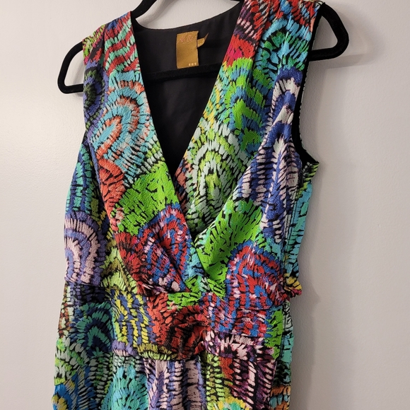 Women's Soft Silk Patterned Textured Tank Top Sz 2 - Picture 3 of 11